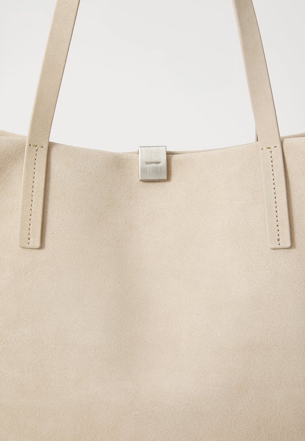 NARRATE  - Handbag - doeskin4