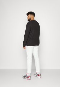 Only & Sons ONSKELVIN CREW NECK - Camisola - peat