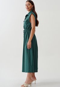 TUSSAH LILIANN MIDI - Kreklkleita - emerald