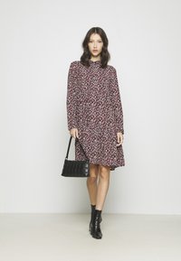 JDY PIPER - Vestido camiseiro - dark navy/rosa ditsy