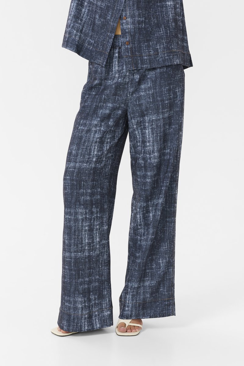 Gestuz DEMIA PANTS - Hlače - dark blue