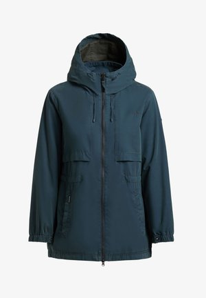 Tumma petroolinvihreä hupullinen takki, jossa vetoketju edessä, kiristysnyöri hupussa, läppätaskut ja joustavat hihansuut, esitetty valkoista taustaa vasten.