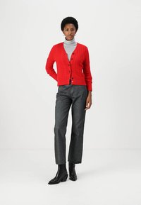 pure cashmere CLASSIC CABLE CARDIGAN - Kardigán - red
