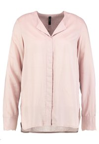 Hellrosa Bluse mit langen Ärmeln, V-Ausschnitt und lockerem Schnitt. Hergestellt aus einem glatten, leichten Stoff mit einem subtilen Glanz.