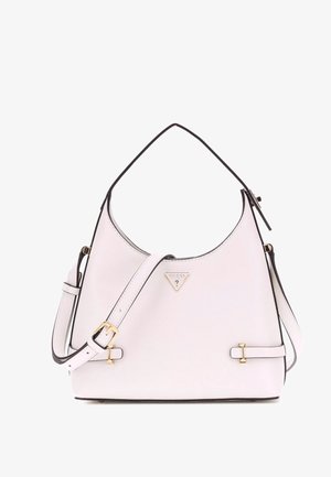 Sac à main en synthétique blanc avec une forme structurée, doté d'une bordure noire, d'une bandoulière ajustable et de quincaillerie dorée. Logo Guess en accent métallique.