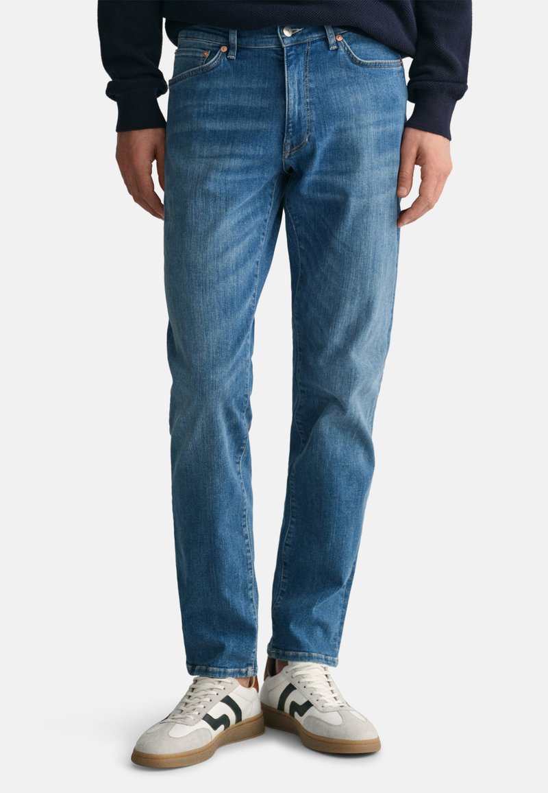 GANT EXTRA ACTIVE RECOVER - Jeans straight leg - mid blue broken in