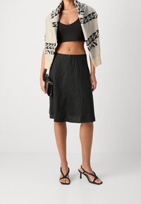 Marc O'Polo A-linjainen hame - black