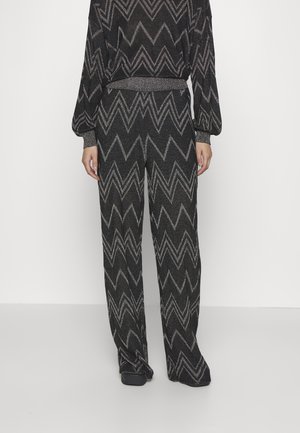 ONLY Petite ONLNICOLE LIFE GLITTER PANTS  - Παντελόνι - black