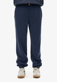 Superdry & Co ESSENTIAL LOGO JOGGERS - Pantalon de survêtement - princedom blue marl