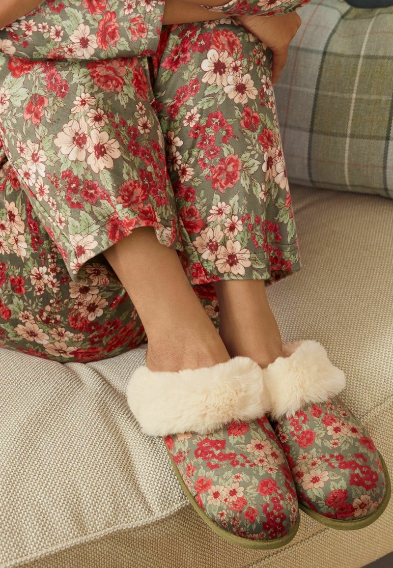Laura Ashley Papuci de casă - green