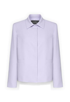 Blazer de mujer lila con cuello, botones delanteros ocultos y dos bolsillos de ojal delanteros, mostrado sobre fondo blanco.