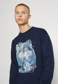 Vintage Supply UNISEX WITH WOLF GRAPHIC - Camisola - navy