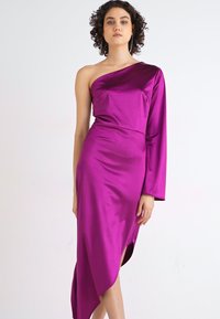 WAL G. OLESSIA ONE SLEEVE DRESS - Džersio suknelė - plum