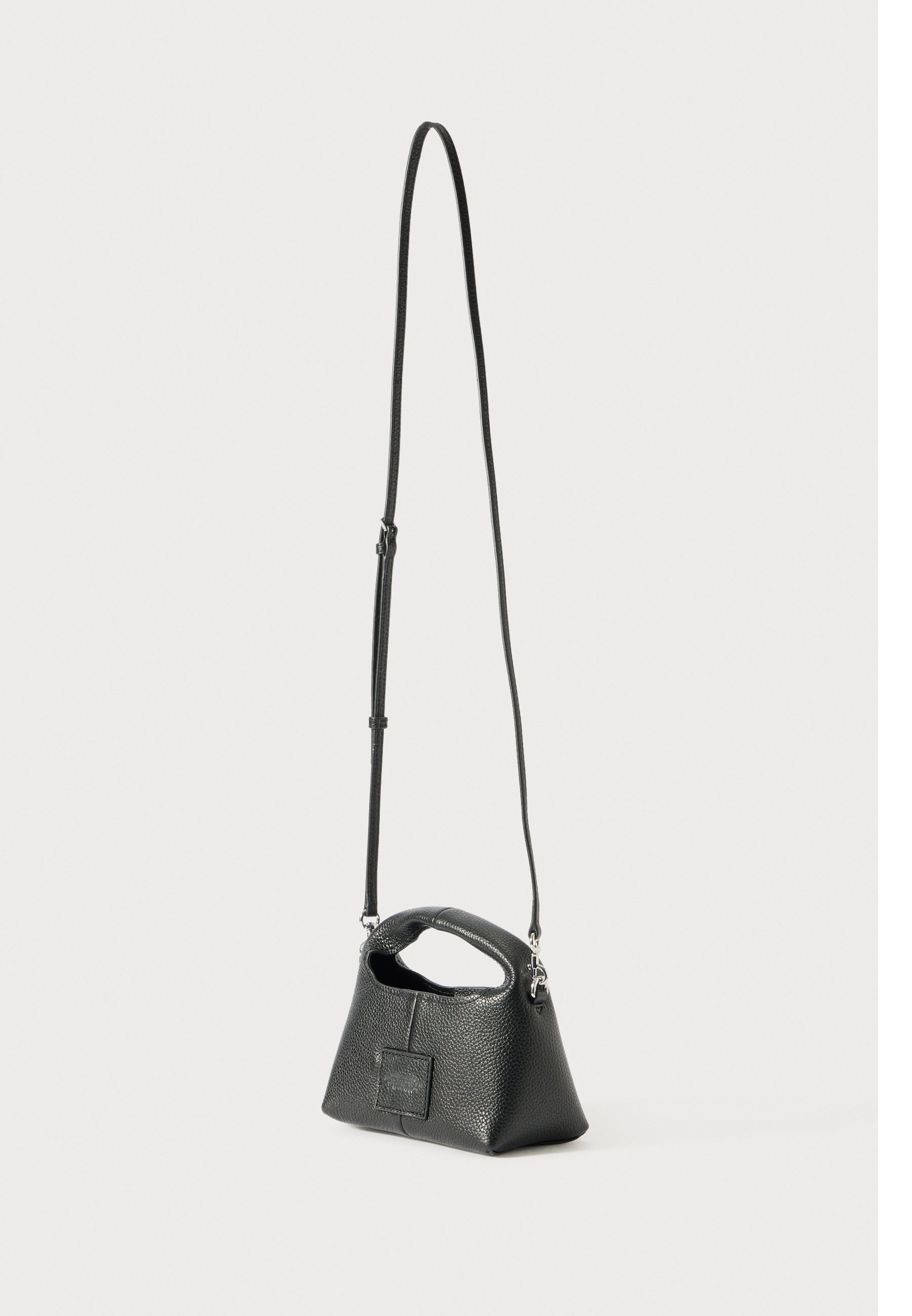 MARC JACOBS THE MICRO CROSSBODY SACK - Bolso de mano - black/negro