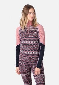 Langermige top en legging set in roze, marineblauw en grijs met geometrische patronen; heeft een hoge kraag en contrasterende mouwen voor extra detail.