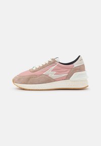 MOA - Master of Arts Sneakers - pink