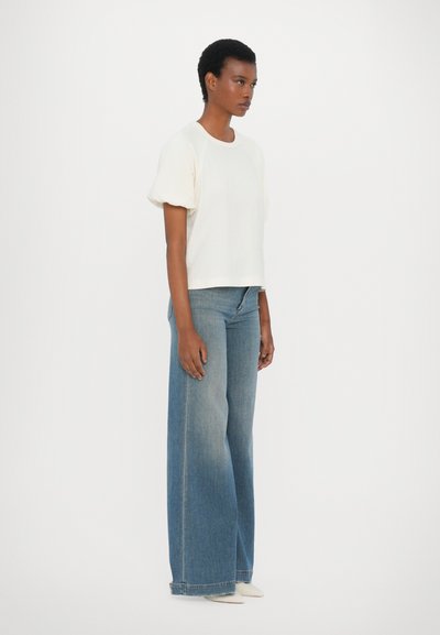 CLOSED WIDE SLEEVE - Basic T-shirt - ivory
