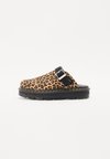 ZEB ZAG UNISEX - Sandalias planas - tan