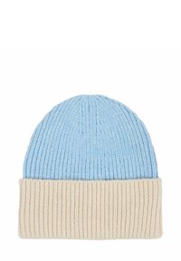 Strickmütze mit einem hellblauen Oberteil und einem cremefarbenen, gefalteten Rippenbündchen. Hergestellt aus weichem Garn, bietet sie eine enge Passform mit vertikaler Textur.