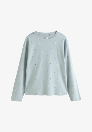 Jasnoniebieska bluzka z długim rękawem wykonana z prążkowanej tkaniny, zdobiona drobnym kwiatowym wzorem na całej powierzchni, z okrągłym dekoltem.