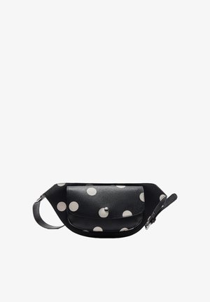 Crna torbica za pojas s velikim bijelim točkicama, s glatkom teksturom, džepom sa zatvaranjem na kopču i podesivim remenom za sigurno prianjanje.