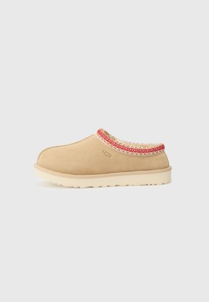 TASMAN II - Clogs - sand/dark cherry