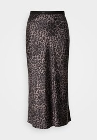 Leopardmønstret maxi-skjørt i nyanser av grått og svart. Et glatt, lett stoff med en tettsittende livlinje og flagrende kant.