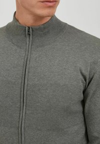 INDICODE JEANS IDERNOLDO - Gilet - grey mix