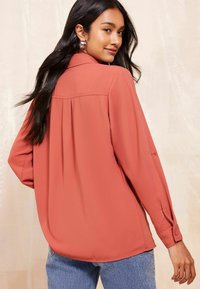 Friends Like These LONG SLEEVE UTILITY STYLE - REGULAR FIT - Užsagstoma palaidinė - dusk pink