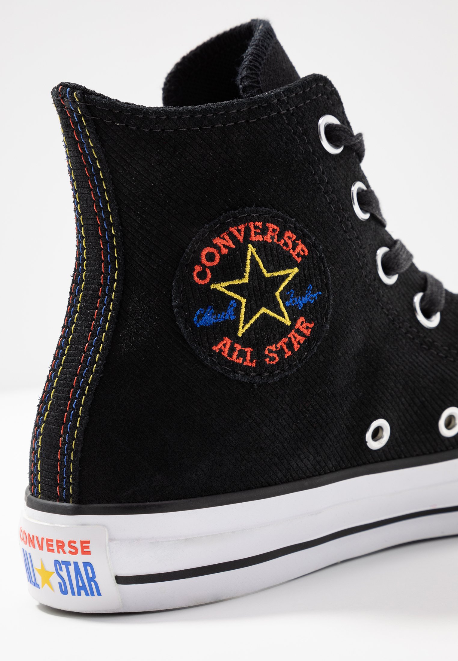 chuck taylor all star retrograde high top