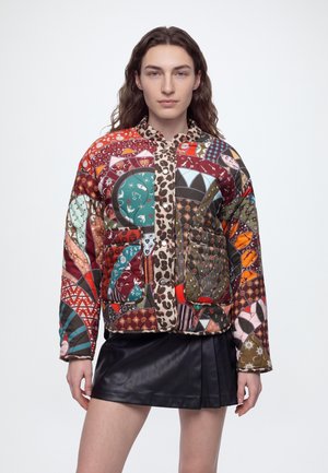 Never Fully Dressed, CASABLANCA QUILTED JACKET - Яке бомбър - black