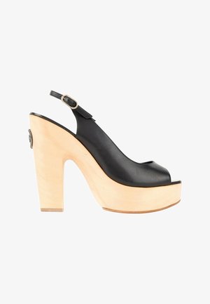 CHANEL, Sandales à talons hauts - black