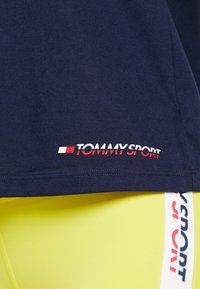 Tommy Hilfiger Camiseta estampada - dark blue