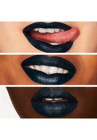 MAC RETRO MATTE LIQUID LIP COLOUR - Vloeibare lippenstift - young attitude