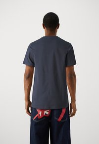 Selected Homme SLHREG CLAUS TEE - Paprasti marškinėliai - dark navy