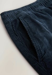 Thumbnail Image 9