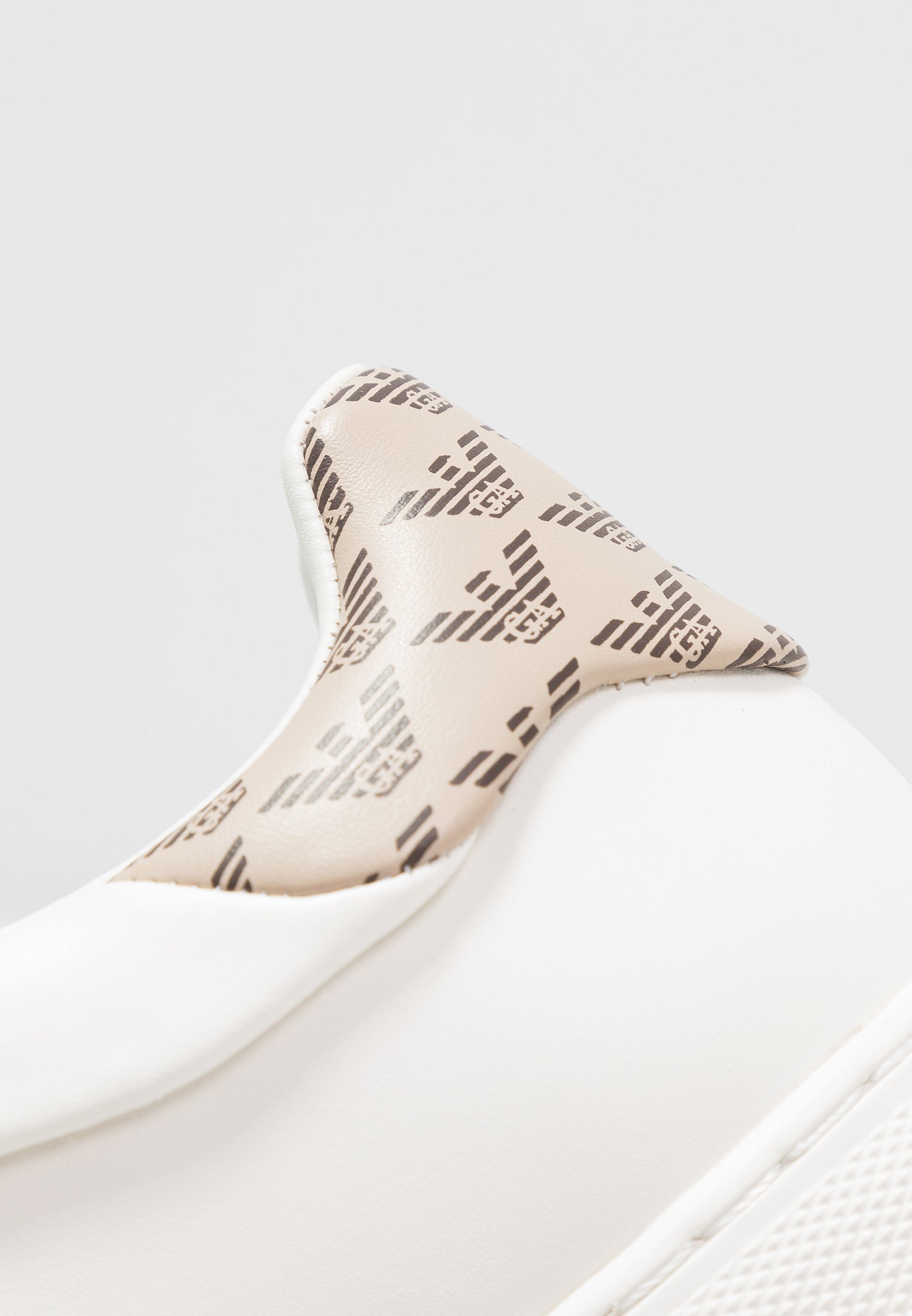 Emporio Armani PROJECT - Sneakers basse - cream/taupe/dark brown/avorio -  Zalando.it