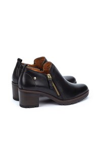 Pikolinos LLANES - Kotníková obuv - black