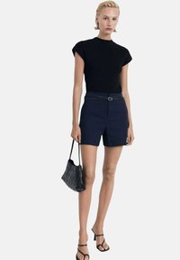 Mango HIGH-WAIST STRAIGHT - Kratke hlače - royal blue