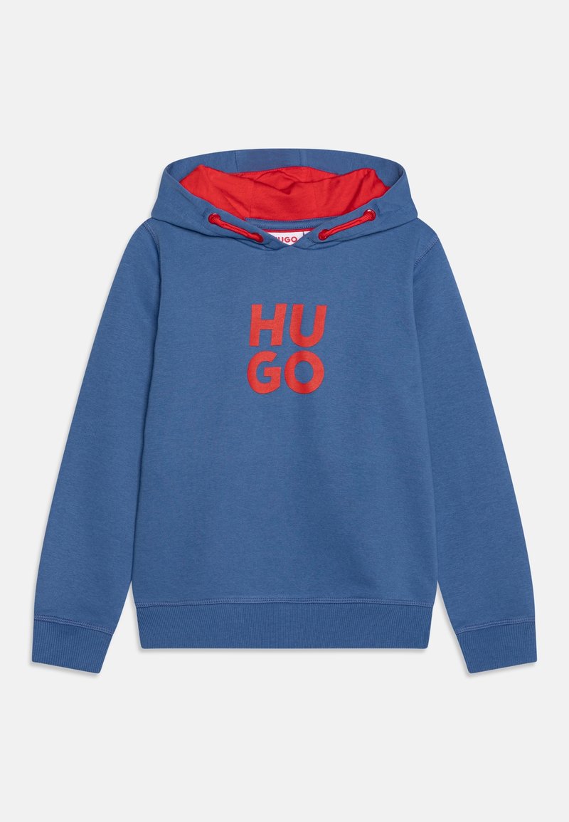 Felpa con cappuccio blu e interno rosso, con un grande logo rosso "HUGO" sul davanti. Materiale in cotone con polsini e orlo a coste.
