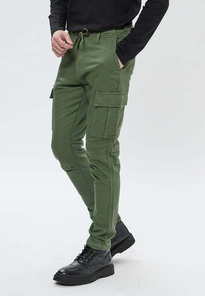 GATIC - Pantalon cargo - kaki