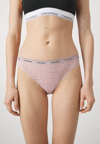 Calvin Klein Underwear ICON 3 PACK  - Fecskék - black/white/subdued