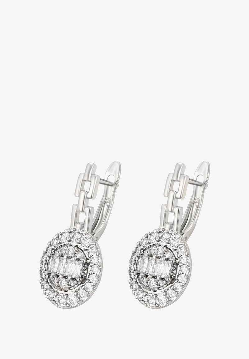 Hõbedased kõrvarõngad, millel on ringikujulised, teemantidega kaetud ripatsid ja ketilinkidest ülemised sektsioonid valgel taustal.