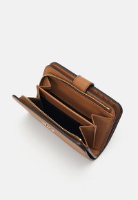 Furla CAMELIA M COMPACT WALLET - Novčanik - brown