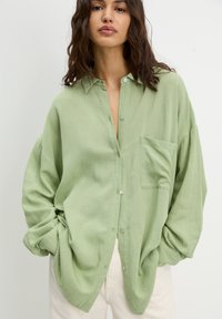 PULL&BEAR RUSTIC - Overhemdblouse - light green