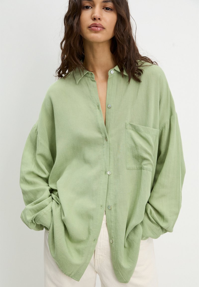 PULL&BEAR RUSTIC - Overhemdblouse - light green