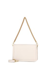 Borsa a mano in pelle beige con design strutturato, caratterizzata da una catena dorata e un manico rimovibile. Texture liscia e stile minimalista.