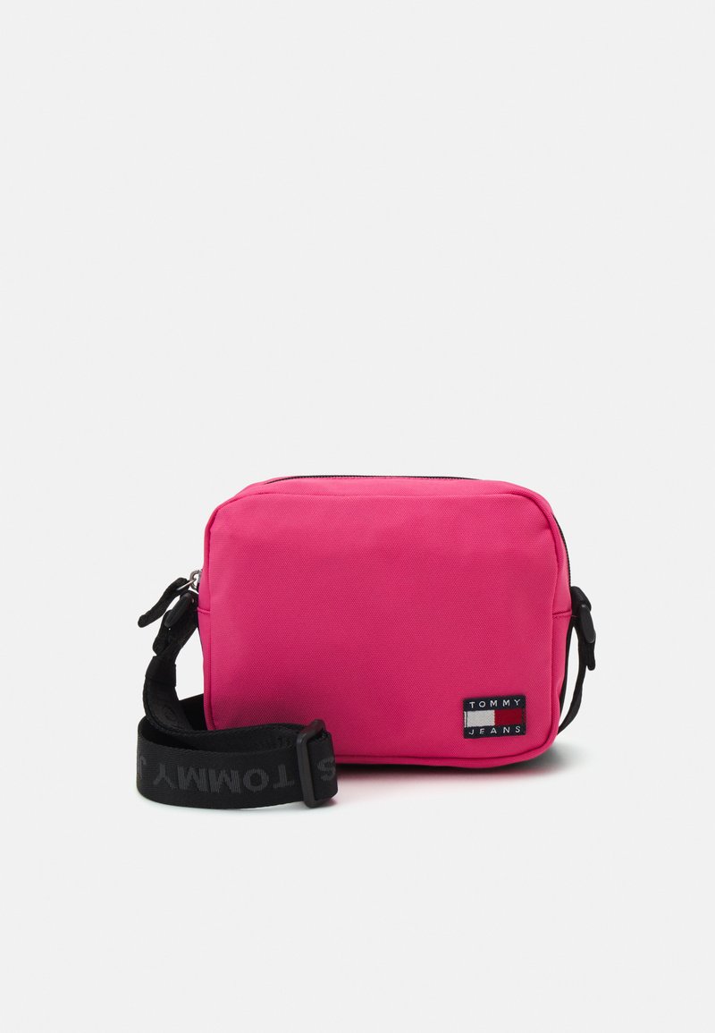 Tommy Jeans - ESSENTIAL DAILY CROSSOVER - Rankinė per petį - pink alert, Padidinti