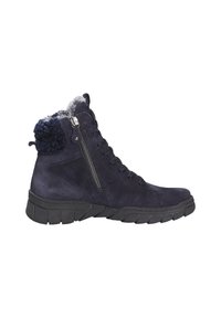 Marineblauwe suède enkellaars met bontafwerking, vetersluiting aan de voorkant, rits aan de zijkant en textuur van zwart rubberen zool. Bevat een gevoerde kraag voor extra comfort.