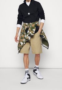 The North Face Sweatshirt - black